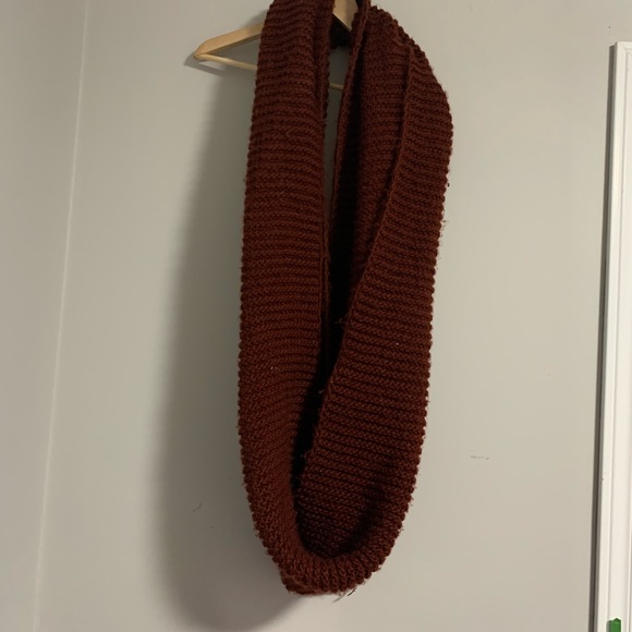 (2for$20) Cozy Mandee Burnt Red Knit Loop Scarf - Picture 4 of 4